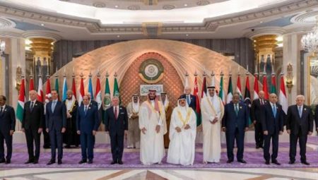 Arap Ligi Doruğu: Esad ve Zelenski şahsen katıldı, Putin bildiri gönderdi