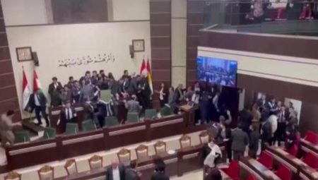 IKBY meclisinde milletvekilleri birbirine girdi