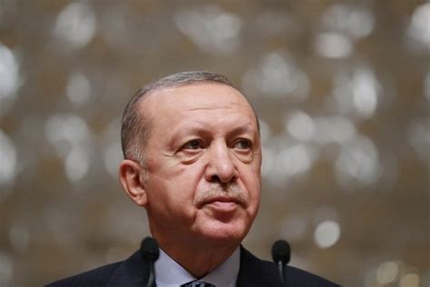 Cumhurbaşkanı Erdoğan'dan Milli Voleybol Takımına Destek